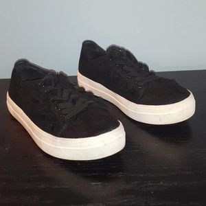 rock and candy pert sneaker